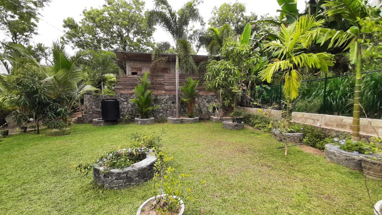 Loveena By H.S. Restaurant & Guest Tangalle Eksteriør billede